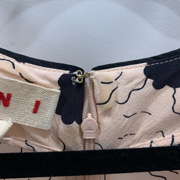 Marni Pink Abstract Print Silk Knee Length Dress 42 - Picture 8 of 8